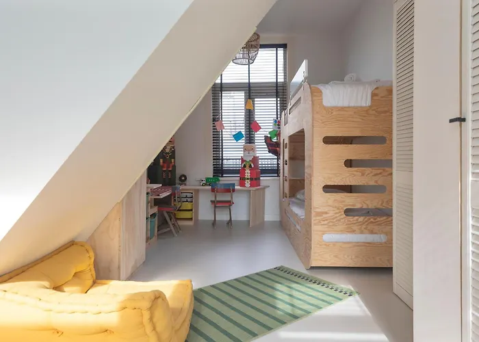 Second Paradise For 2 Adults And 2 Children